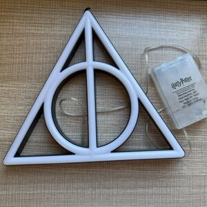 Warner Bros. Deathly Hallows Symbol light up Decor